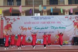 Ấn tượng ngày hội “Xuân gắn kết, tết yêu thương” ở trường THPT Khoái Châu